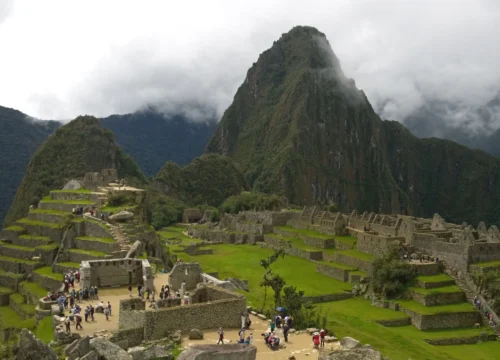 MACHU PICCHU BY CAR
